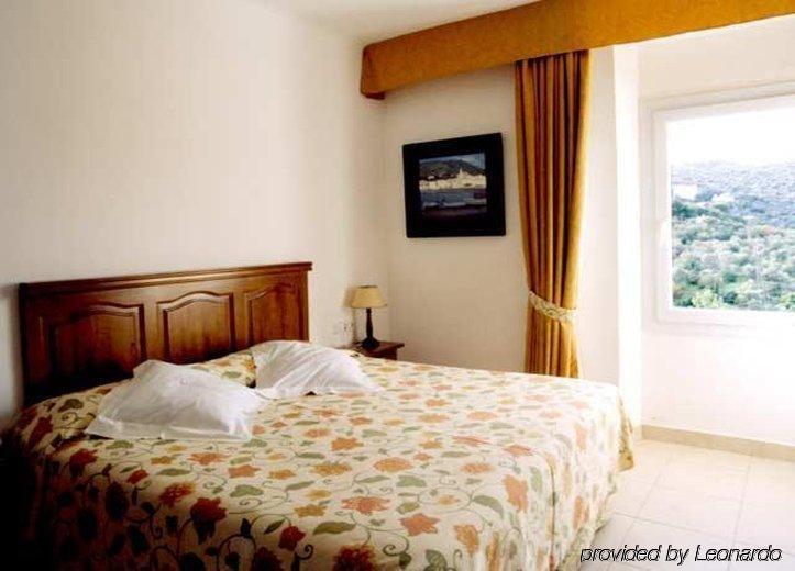Hotel Rocamar Cadaques Bilik gambar